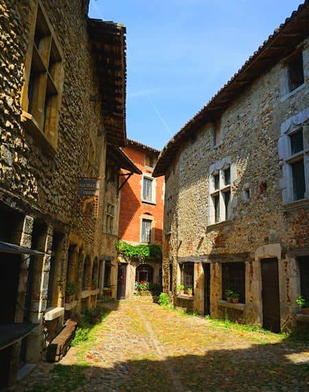 フランスの最も美しい村ペルージュ